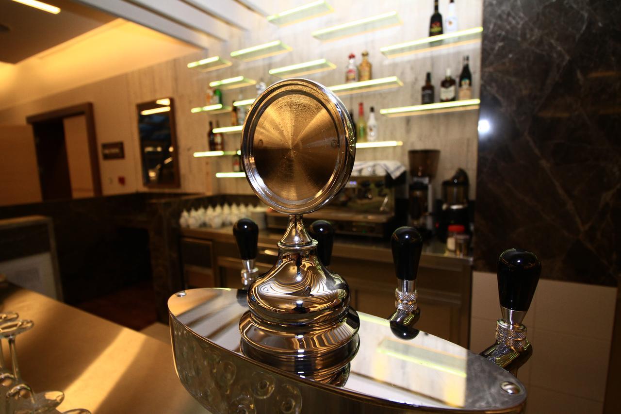 Hotel International Prishtina & Spa Pristina Eksteriør billede