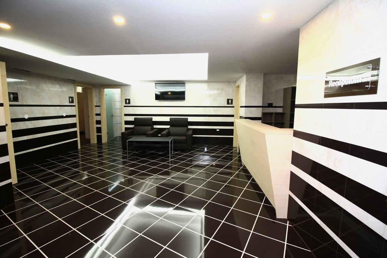 Hotel International Prishtina & Spa Pristina Eksteriør billede