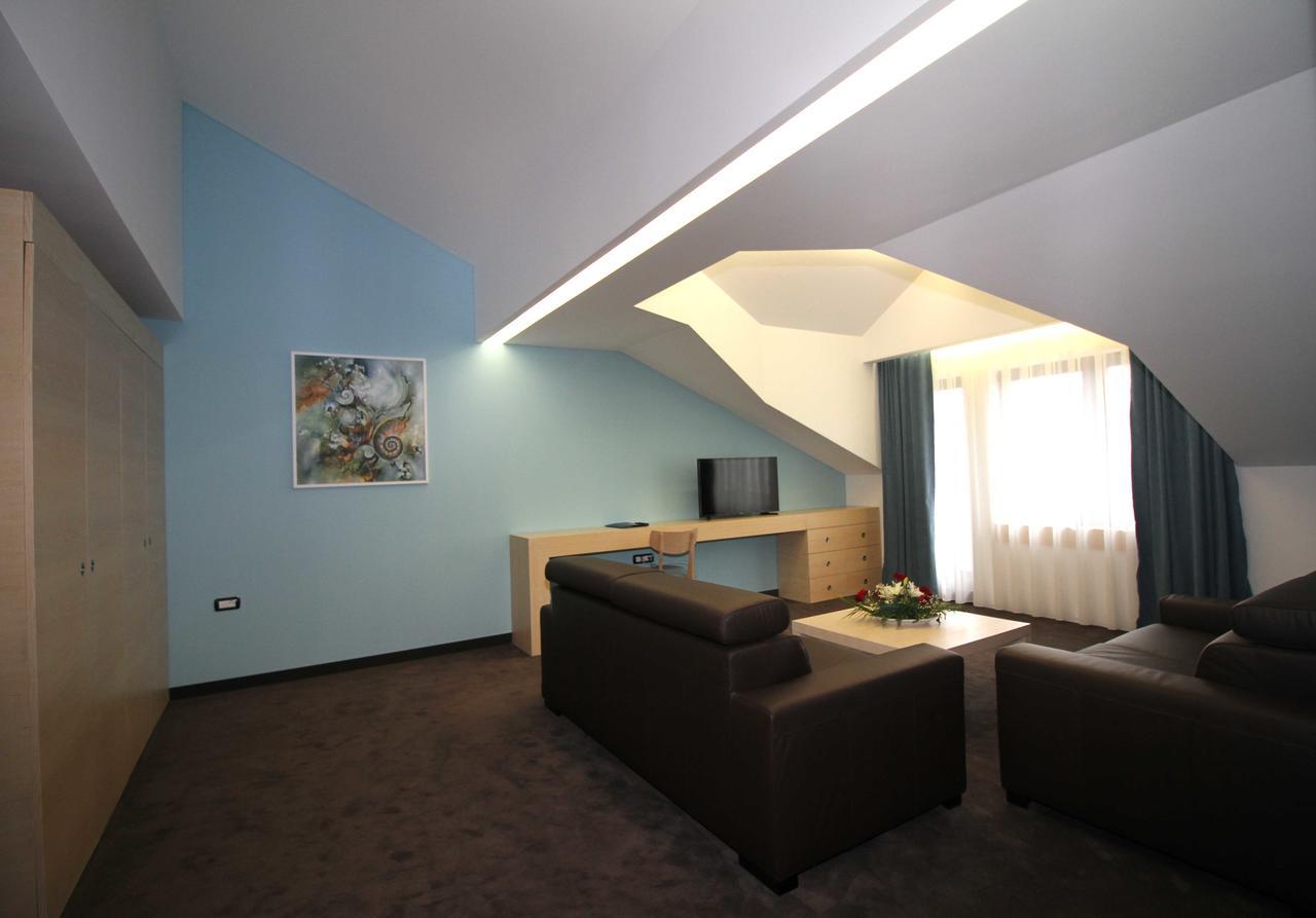 Hotel International Prishtina & Spa Pristina Eksteriør billede