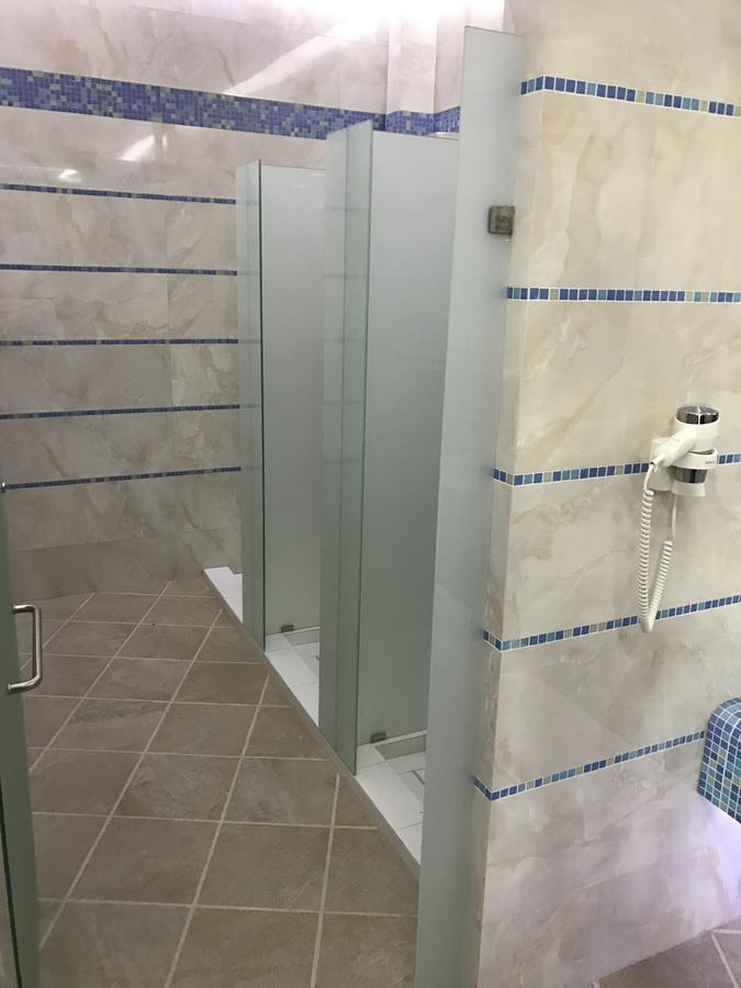 Hotel International Prishtina & Spa Pristina Eksteriør billede