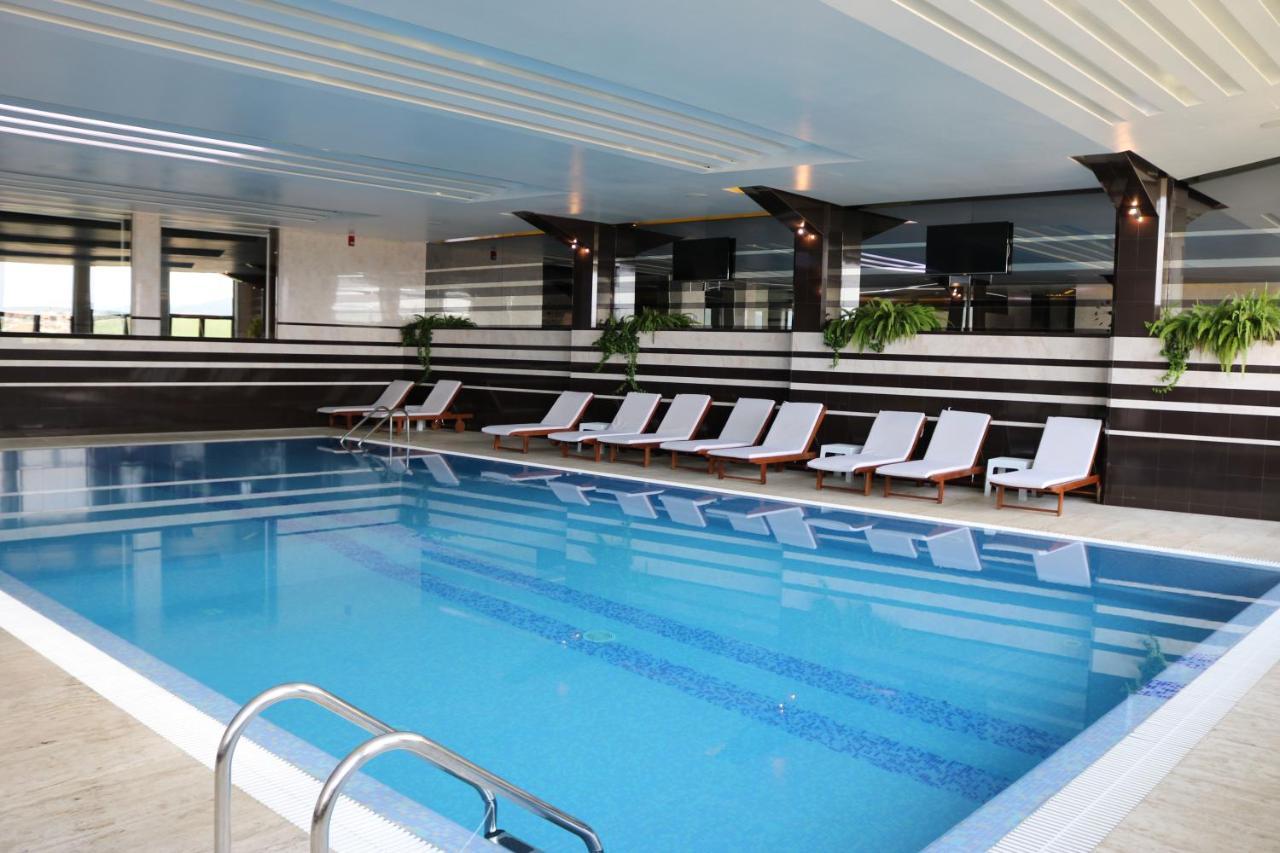 Hotel International Prishtina & Spa Pristina Eksteriør billede