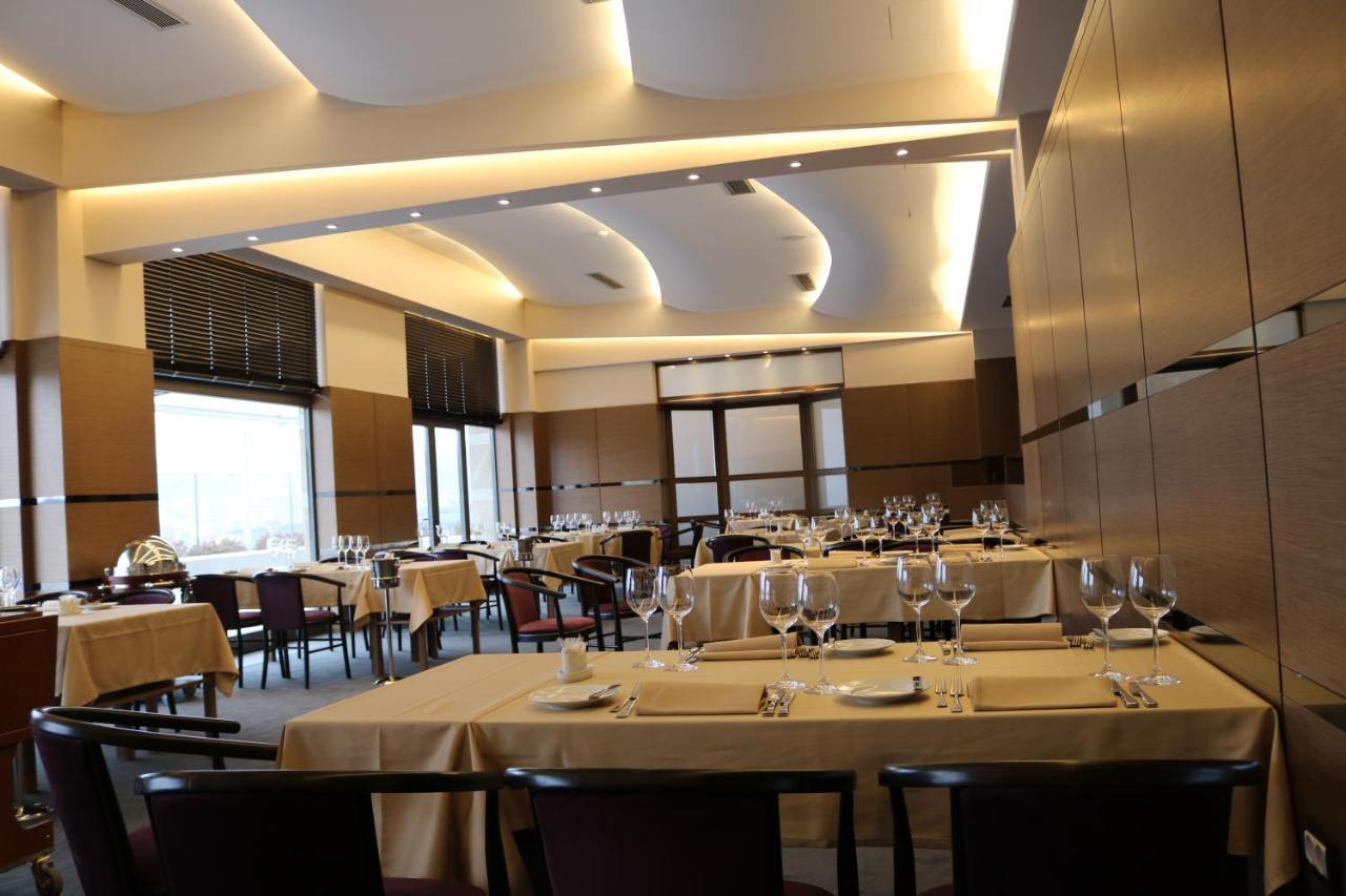 Hotel International Prishtina & Spa Pristina Eksteriør billede