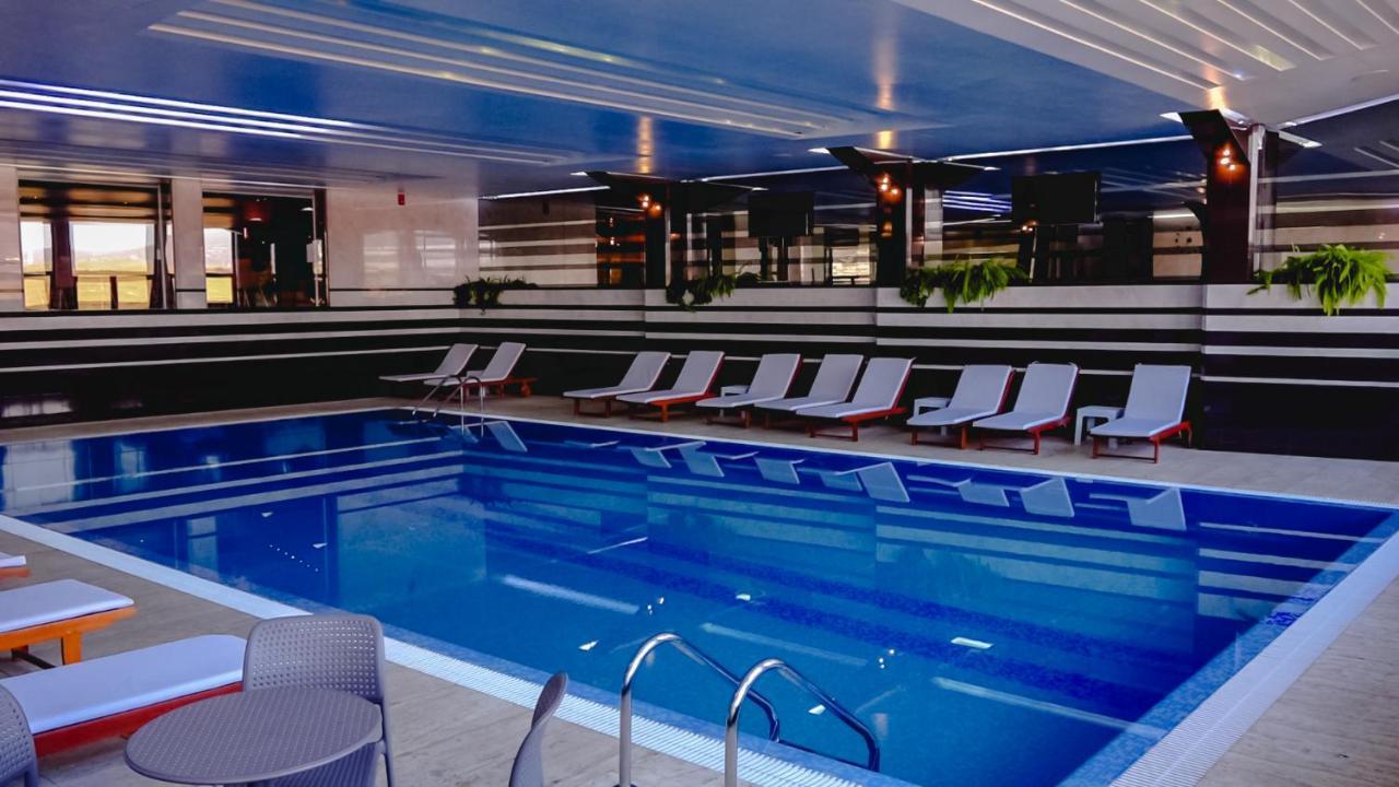 Hotel International Prishtina & Spa Pristina Eksteriør billede